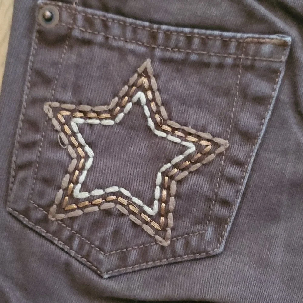 Xhilaration Desert Natural Wonder Aqua Top with Faded Glory Brown Metallic Pants